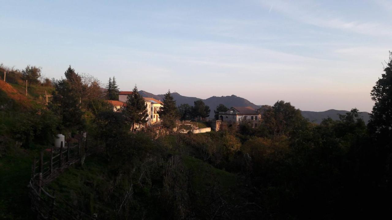 Bed And Breakfast Humus Sapiens Castiglione Chiavarese Zewnętrze zdjęcie
